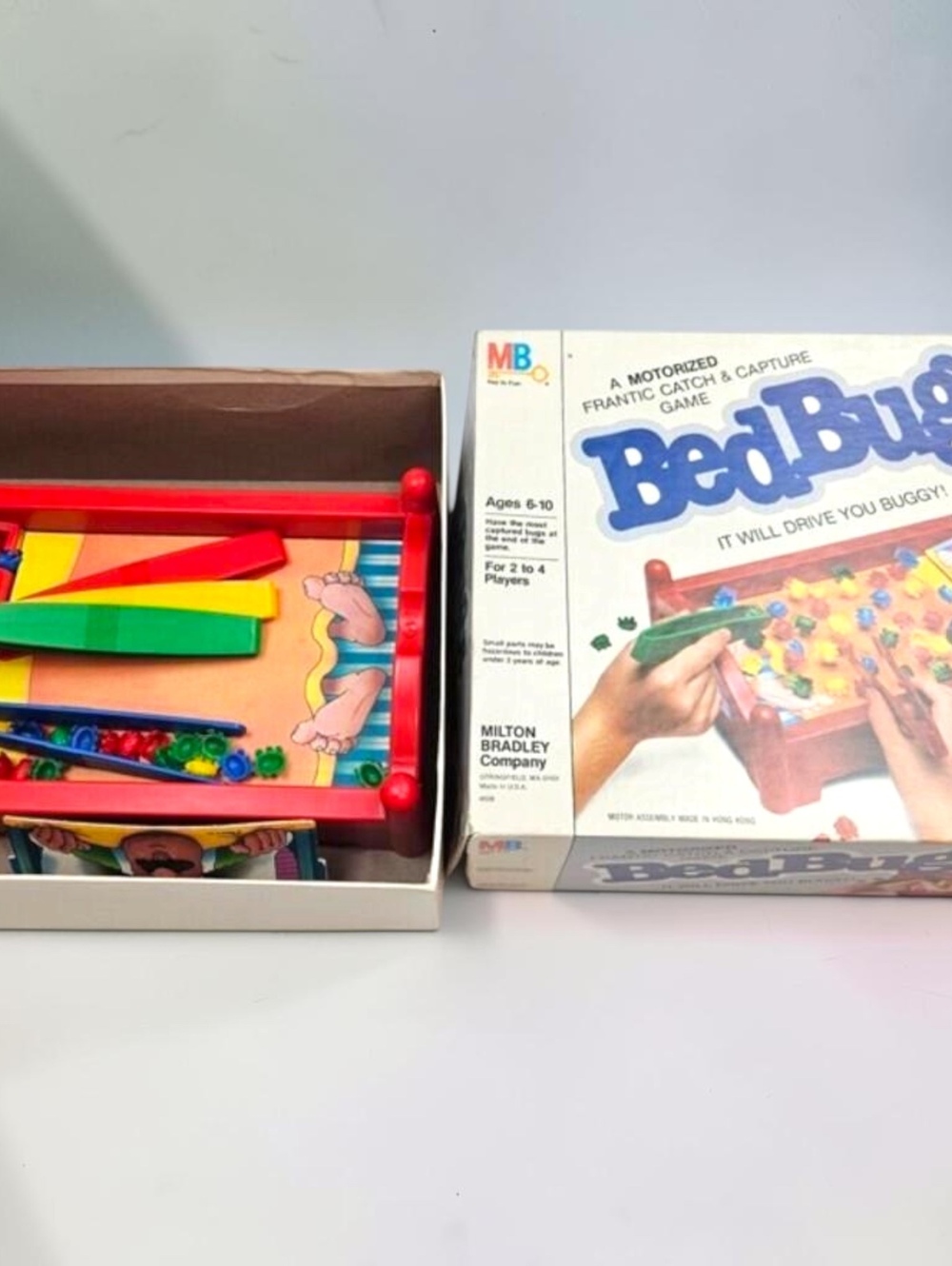 Vintage 1985 Milton Bradley Bed Bugs Motorized Catch & Capture Board Game